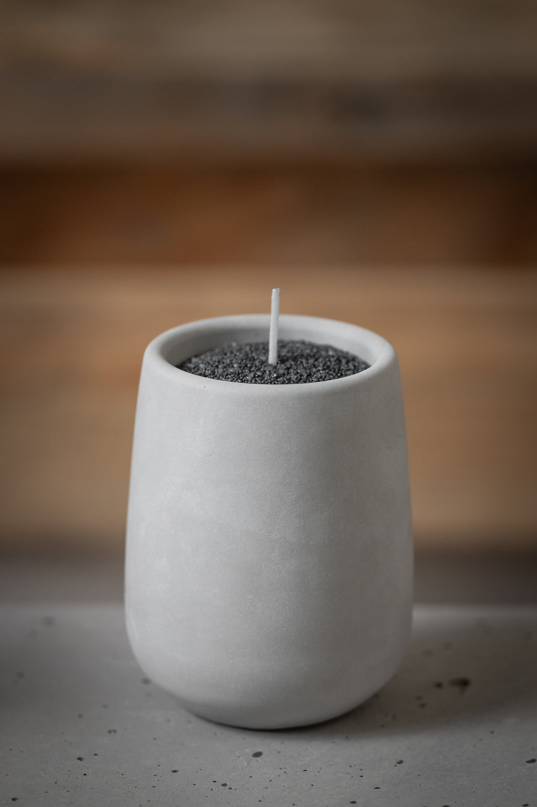 Poured candle in handmade concrete | Various scents and colors